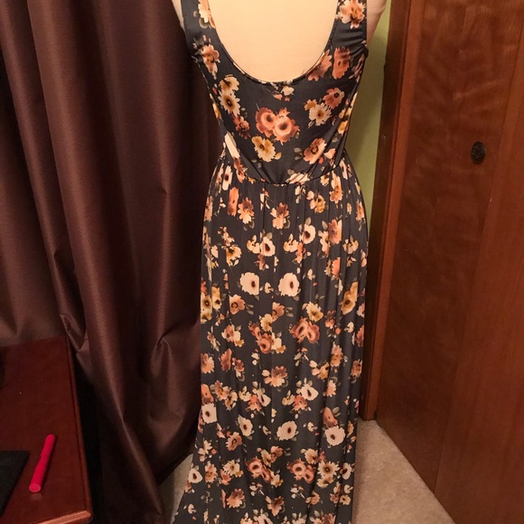 Floral maxi by Entro with side slits - Picture 7 of 7